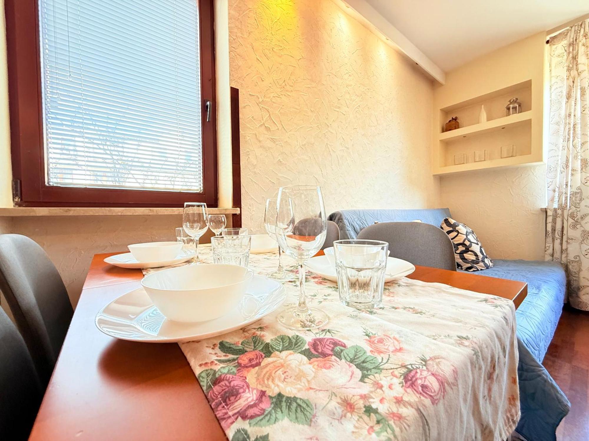 Apartament Superior Wlodarzewska, 2 Rooms, 1 Bedroom, Parking! 24h Reception! Warszawa